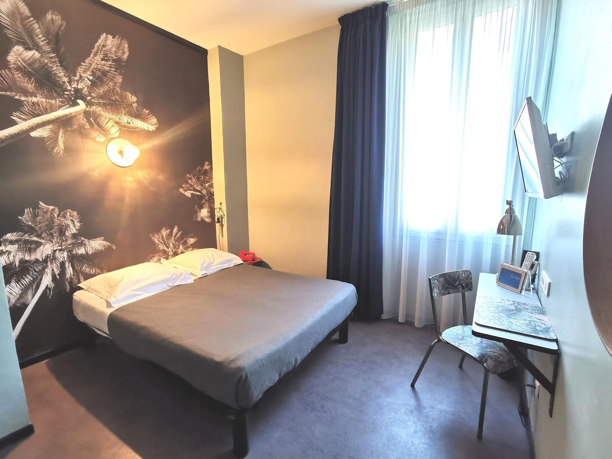 Hotel Alnea คานส์ ภายนอก รูปภาพ