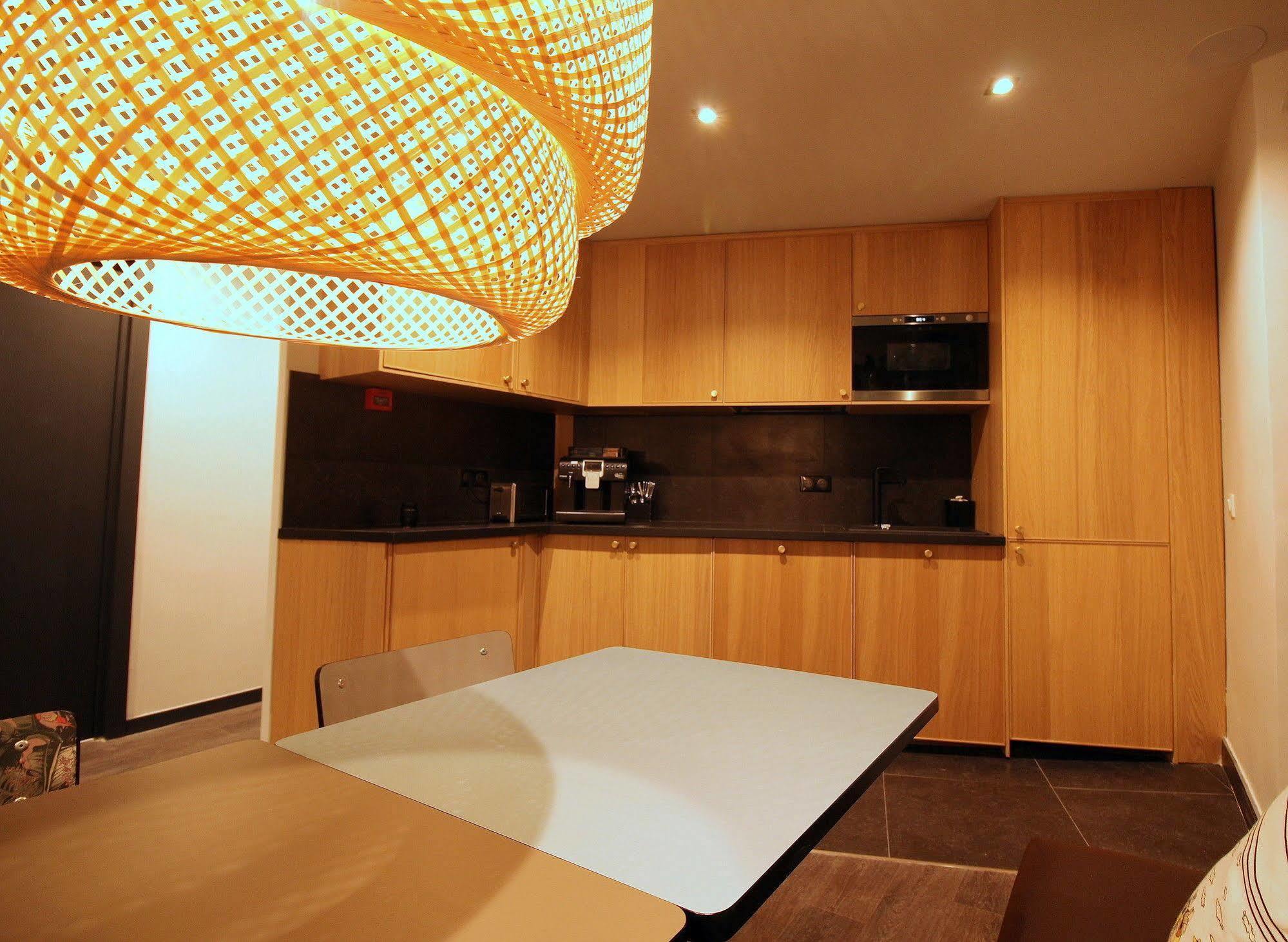 Hotel Alnea คานส์ ภายนอก รูปภาพ